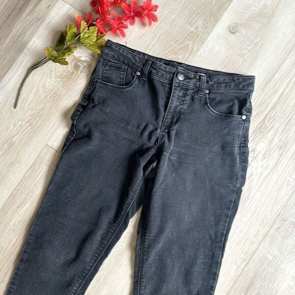 1822 Adrians Black Jeans Pants Size 8 Ankle Cropped - Picture 3 of 5